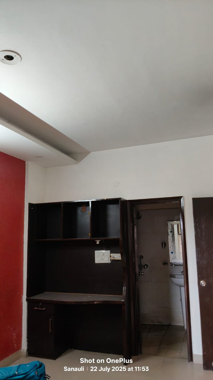 Room, kishanpura 2 Bedroom 1100 Sq.Ft. Builder Floor In Kishanpura Zirakpur 9268703