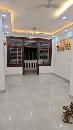 3 BHK + Extra Room Builder Floor For Sale in Sushant Lok 2
