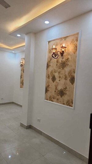 Furnished Amenities in 3 BHK Builder Floor at Sushant Lok 2, Sector 57 – for Sale