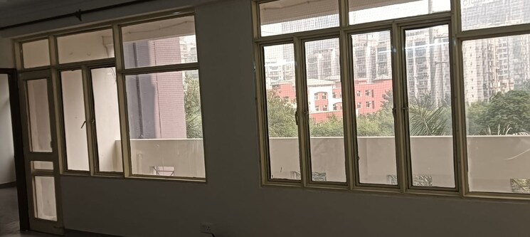 Room, ahinsa khand 2 2.5 Bedroom 1400 Sq.Ft. Apartment In Ahinsa Khand 2 Ghaziabad 9268735