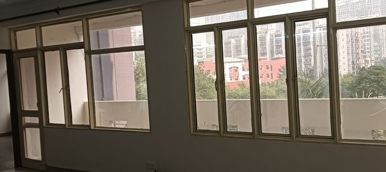Room, ahinsa khand 2 2.5 Bedroom 1400 Sq.Ft. Apartment In Ahinsa Khand 2 Ghaziabad 9268735