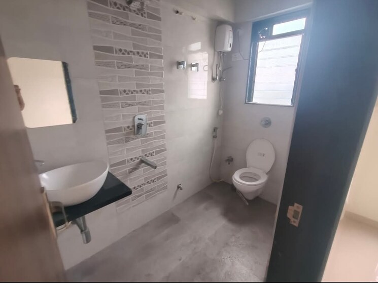 Bathroom, shriji-heritage 1 Bedroom 680 Sq.Ft. Apartment In Kandivali West Mumbai 9268738