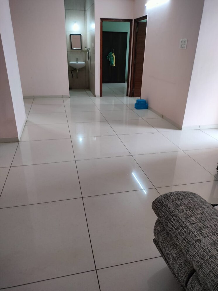 Bathroom, kurla east 2 Bedroom 550 Sq.Ft. Apartment In Kurla East Mumbai 9268743