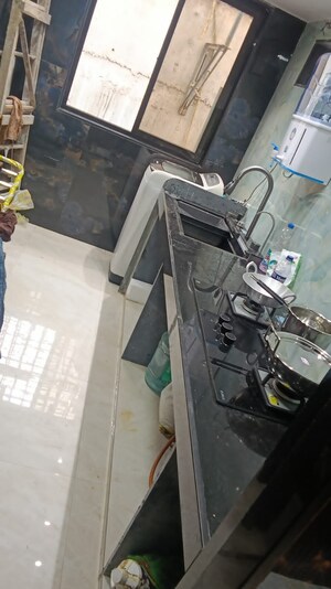 Team Area in 2 BHK Apartment at Kurla East – for Rent