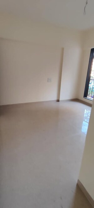 Room in 2 BHK Apartment at Kurla East – for Rent