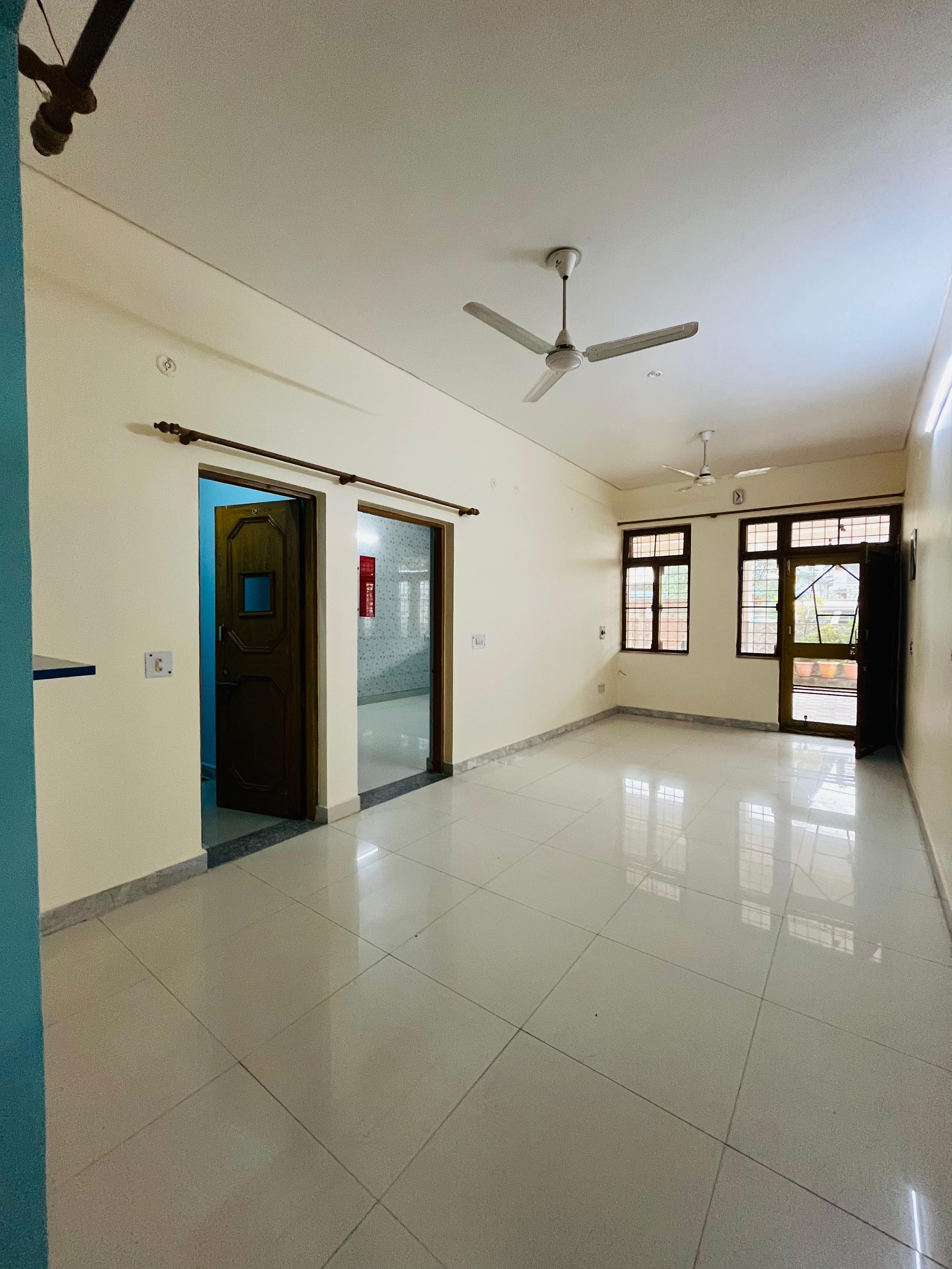1 BHK Builder Floor For Rent in Sahastradhara Road