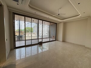 Room in 4 BHK Builder Floor at Greater Kailash I – for Sale