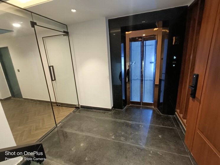 Room, greater kailash ii 4 Bedroom 4200 Sq.Ft. Builder Floor In Greater Kailash ii Delhi 9268826