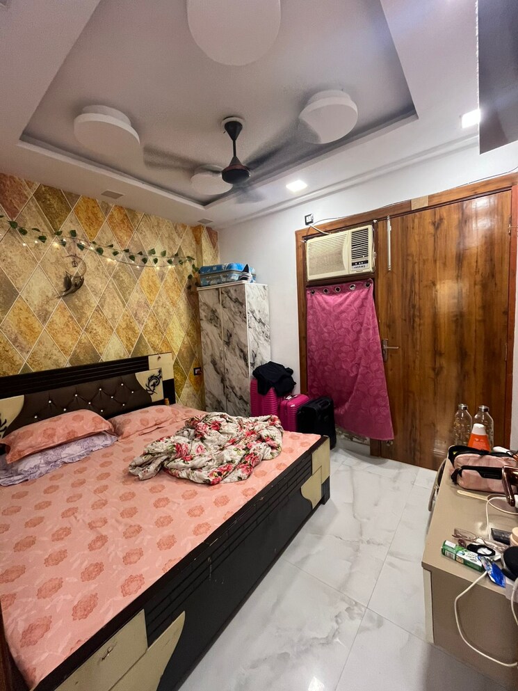 Bedroom, dwarka mor 3 Bedroom 1000 Sq.Ft. Builder Floor In Dwarka Mor Delhi 9268833
