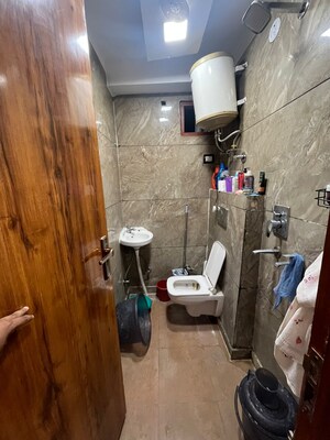 Master Bedroom in 3 BHK Builder Floor at Dwarka Mor – for Rent