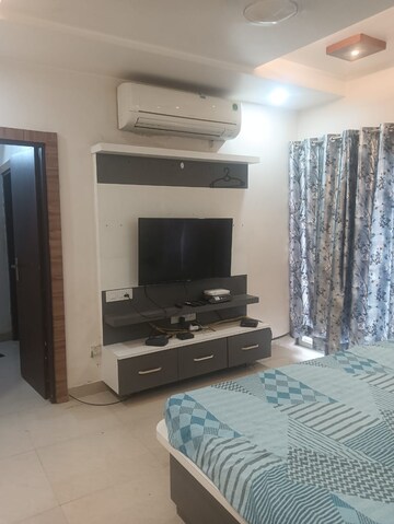 Master Bedroom in 2 BHK Independent House at Gomti Nagar – for Rent