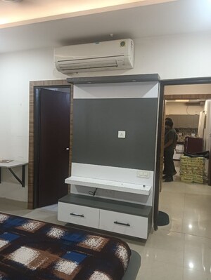 Master Bedroom in 2 BHK Independent House at Gomti Nagar – for Rent