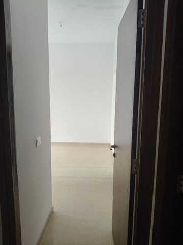 Room in 2 BHK Apartment at Narang Rozanne by Courtyard, Pokhran Road No Two – for Rent