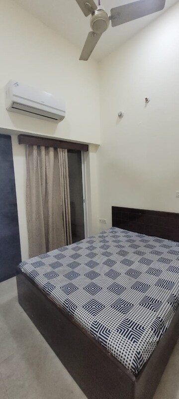 Bedroom in 1 BHK Apartment at Lodha Amara, Kolshet Road – for Rent