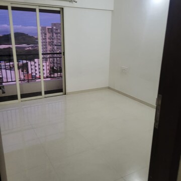 Room in 3 BHK Apartment at Puranik Abitante, Bavdhan – for Rent
