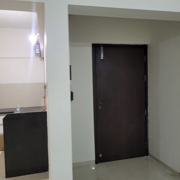 Room in 3 BHK Apartment at Puranik Abitante, Bavdhan – for Rent