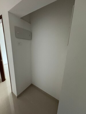  4 BHK Apartment at Kalpataru Immensa, Kolshet Road – for Sale