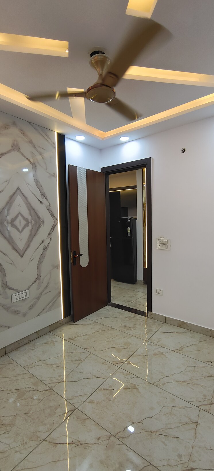 Room, dwarka mor 3 Bedroom 720 Sq.Ft. Builder Floor In Dwarka Mor Delhi 9268838