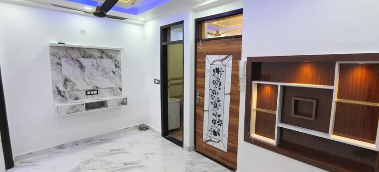 Room, dwarka mor 2 Bedroom 600 Sq.Ft. Builder Floor In Dwarka Mor Delhi 9268846