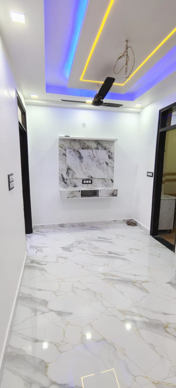 Room, dwarka mor 2 Bedroom 590 Sq.Ft. Builder Floor In Dwarka Mor Delhi 9268858