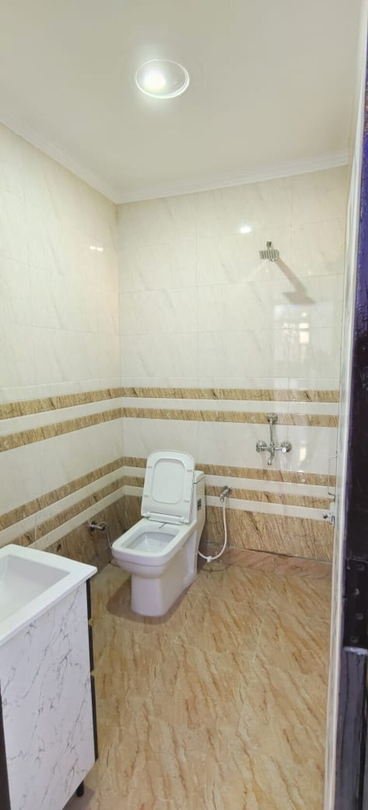Bathroom, dwarka mor 2 Bedroom 590 Sq.Ft. Builder Floor In Dwarka Mor Delhi 9268858