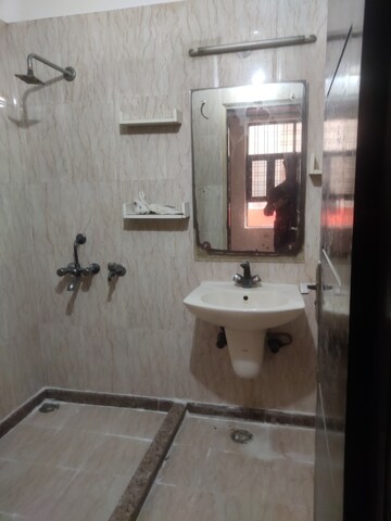 Bathroom in 3 BHK Independent House at Sector 48 – for Rent