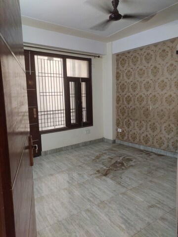 Room in 2 BHK Independent House at Sector 40 – for Rent