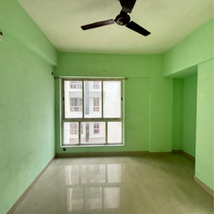Room in 2 BHK Apartment at Sunland Residency, Bablatala – for Sale