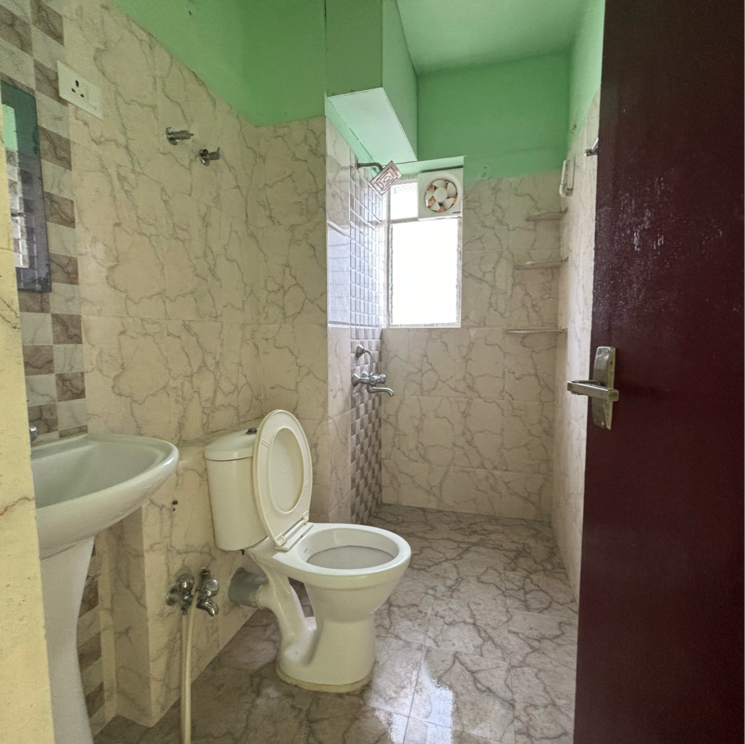 Bathroom, sunland-residency 2 Bedroom 950 Sq.Ft. Apartment In Bablatala Kolkata 9268866