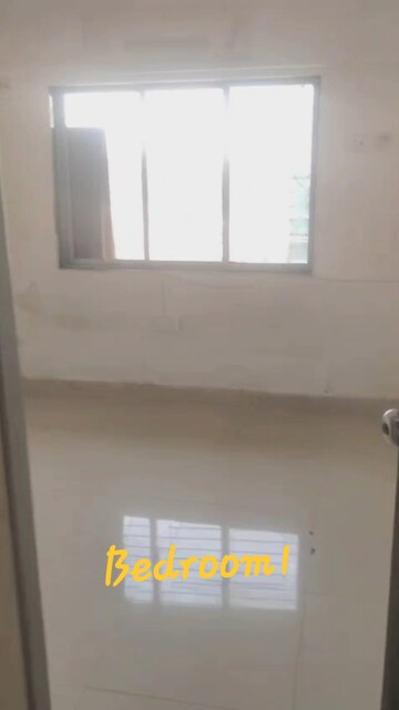 Room in 2 BHK Apartment at Andheri West – for Sale