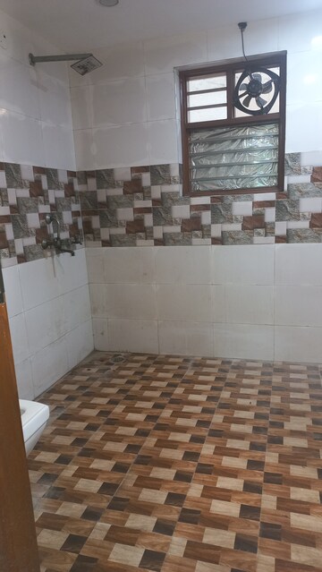 Bathroom in 2 BHK Builder Floor at Sector 37 – for Rent