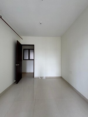 2 BHK Apartment For Rent in Kalpataru Paramount, Kapur Bawdi