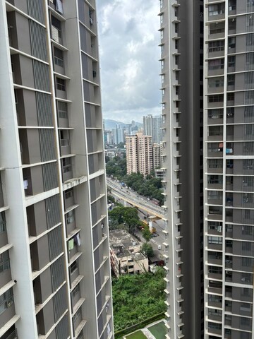 Balcony in 2 BHK Apartment at Kalpataru Paramount, Kapur Bawdi – for Rent