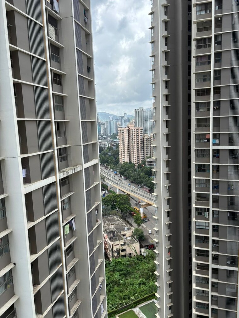 Balcony, kalpataru-paramount 2 Bedroom 672 Sq.Ft. Apartment In Kapur Bawdi Thane 9268899