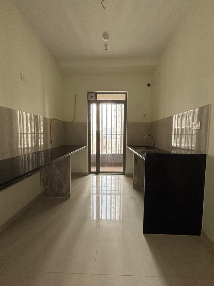 Living Room, kalpataru-paramount 2 Bedroom 672 Sq.Ft. Apartment In Kapur Bawdi Thane 9268899