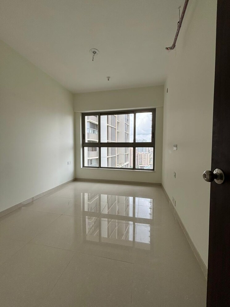 Room, kalpataru-paramount 2 Bedroom 672 Sq.Ft. Apartment In Kapur Bawdi Thane 9268899