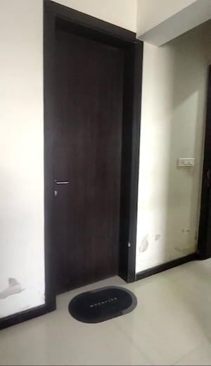 Room in 2 BHK Apartment at Soham Tropical Lagoon, Ghodbunder Road – for Sale