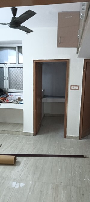 Room in 2 BHK Apartment at Sector 21c – for Rent