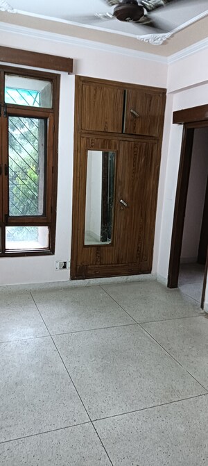 Room in 2 BHK Apartment at Sector 21c – for Rent