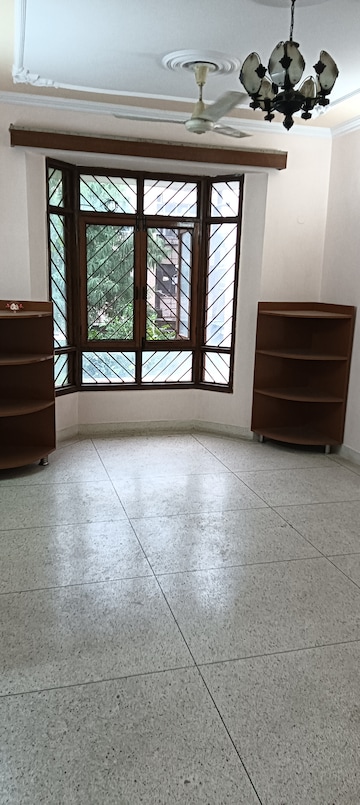 Room in 3 BHK Apartment at Sector 21c – for Rent