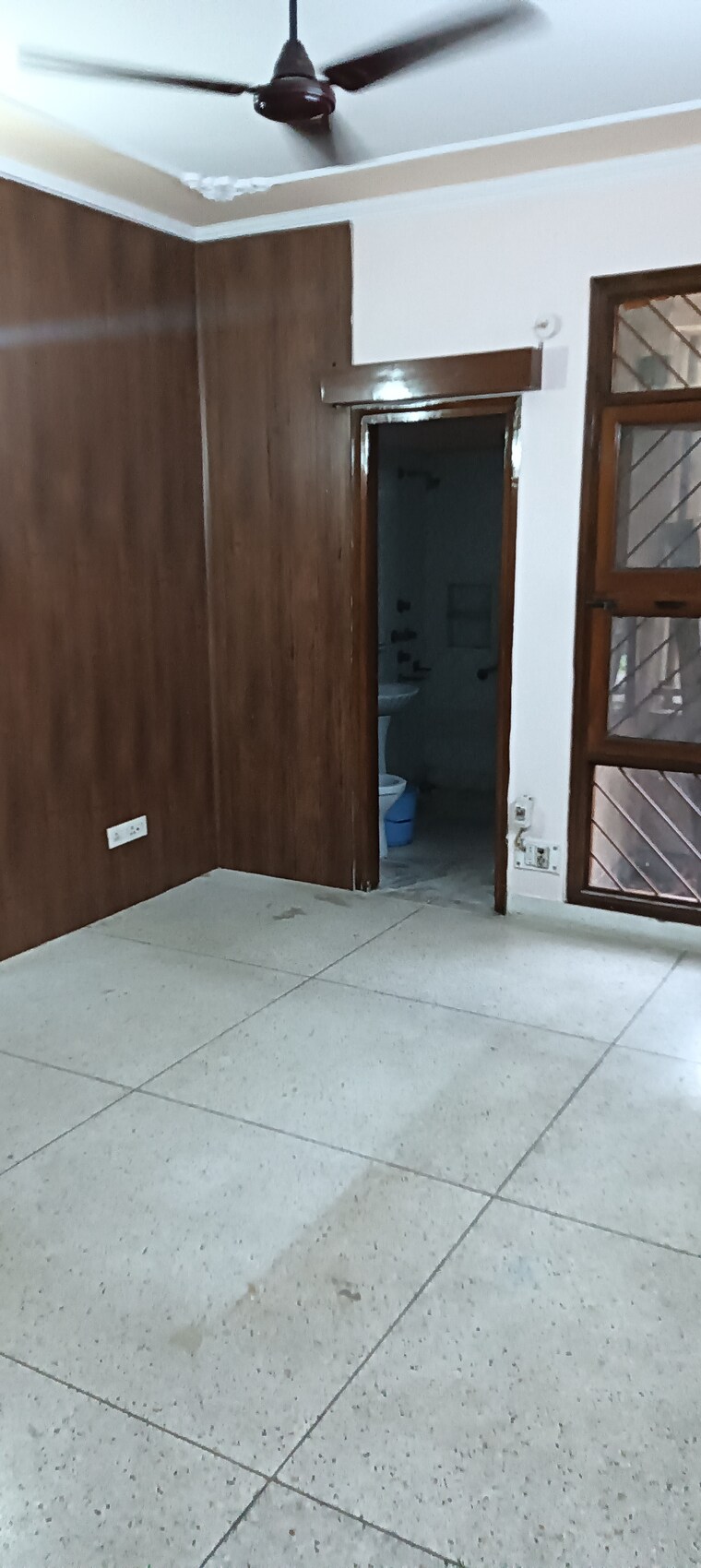 Room, sector 21c 3 Bedroom 1500 Sq.Ft. Apartment In Sector 21c Faridabad 9268912