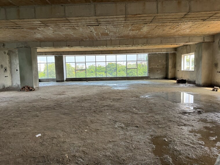  Parking, kondapur Commercial Shop 3300 Sq.Ft. In Kondapur Hyderabad 9268930