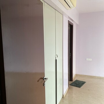 Master Bedroom in 2.5 BHK Apartment at Powai – for Rent