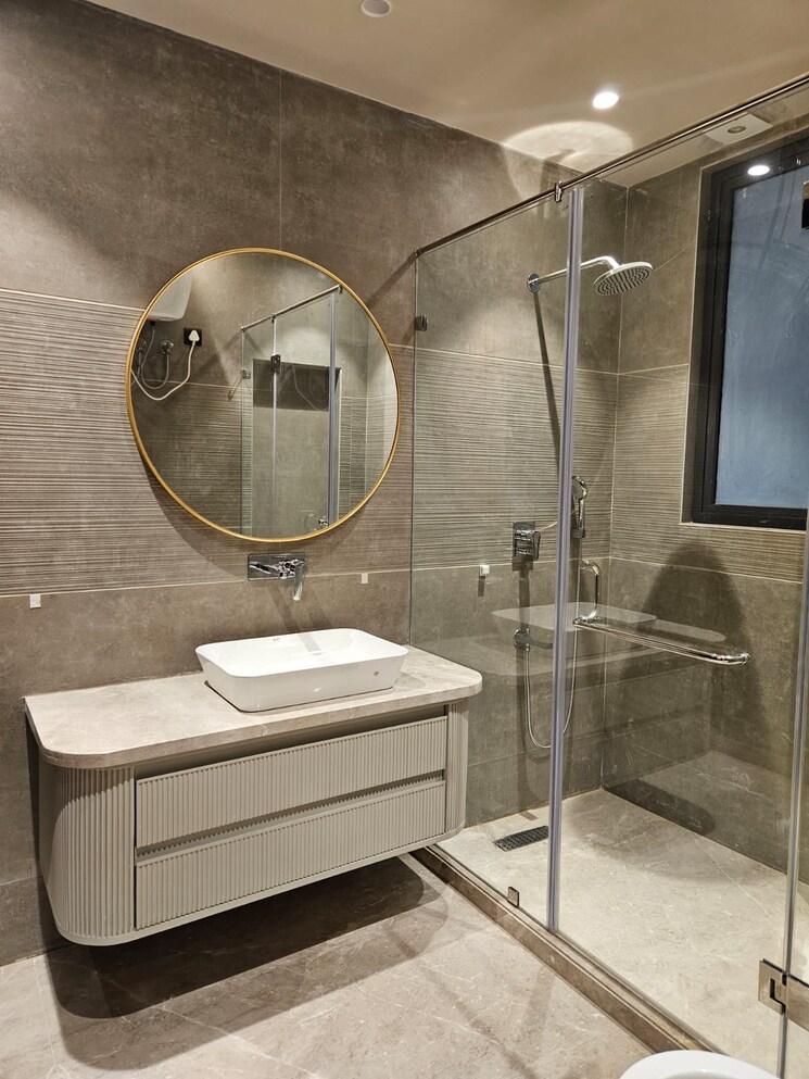 Bathroom, hauz khas 4 Bedroom 500 Sq.Yd. Builder Floor In Hauz Khas Delhi 9268935