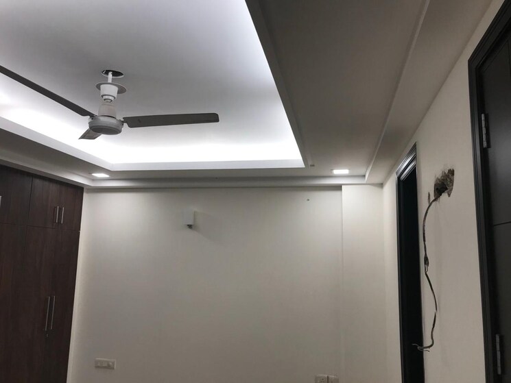 Room, greater kailash i 3 Bedroom 250 Sq.Yd. Builder Floor In Greater Kailash I Delhi 9268942