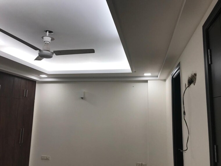 Room, greater kailash i 3 Bedroom 250 Sq.Yd. Builder Floor In Greater Kailash I Delhi 9268942