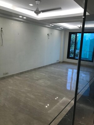 Room in 3 BHK Builder Floor at Greater Kailash I – for Rent