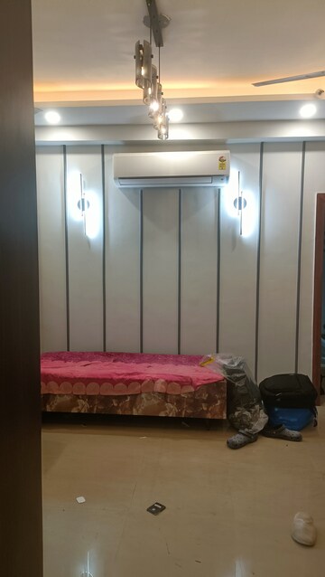 Bedroom in 3 BHK Apartment at Antriksh Golf View, Sector 78 – for Rent