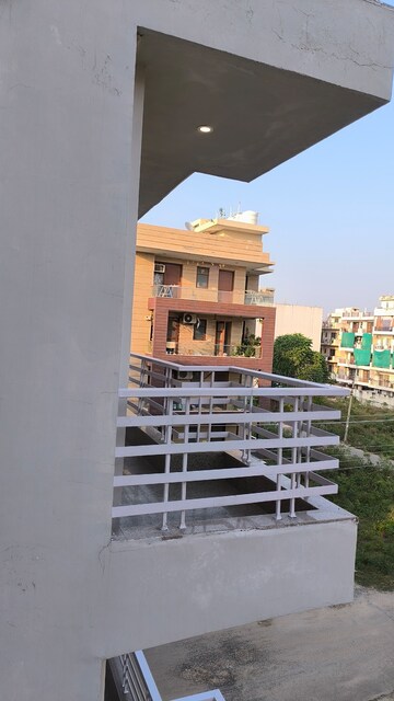 3 BHK Builder Floor – Exterior View View at Sushant Lok 3, Sector 57 - for Rent