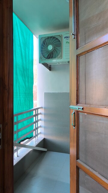 Balcony in 3 BHK Builder Floor at Sushant Lok 3, Sector 57 – for Rent
